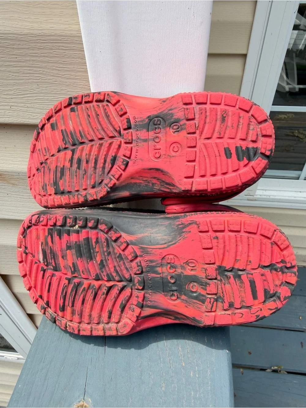 Crocs KIDS' CROCS LITTLE KID CLASSIC MARBLED CLOGS Red Swirl Shoes Size 10
